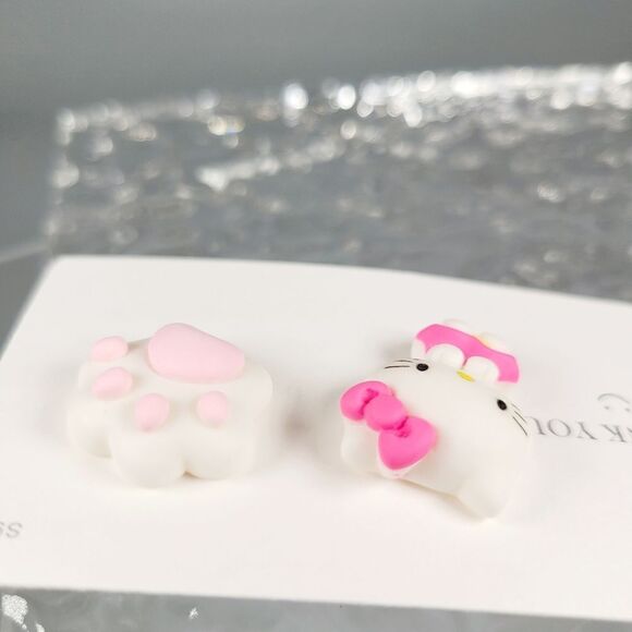 Brand New Hello Kitty Paws Earrings - Picture 3 of 7